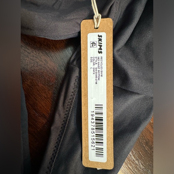 SKIMS SIGNATURE SWIM MID WAIST BOTTOM - Picture 7 of 12